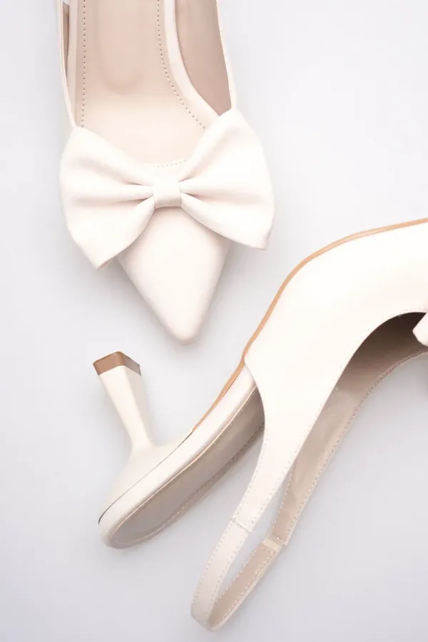 Bej Fiyonklu Kitten Topuklu Slingback Kadın Ayakkabı TR08MS24B