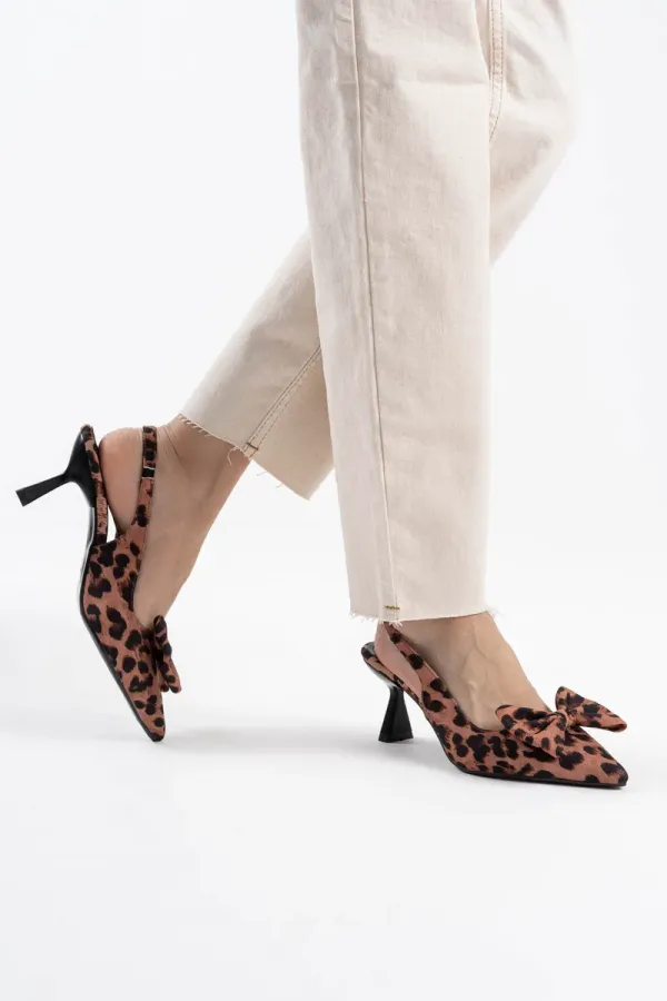 Leopar Fiyonklu Kitten Topuklu Slingback Kadın Ayakkabı TR08MS24D