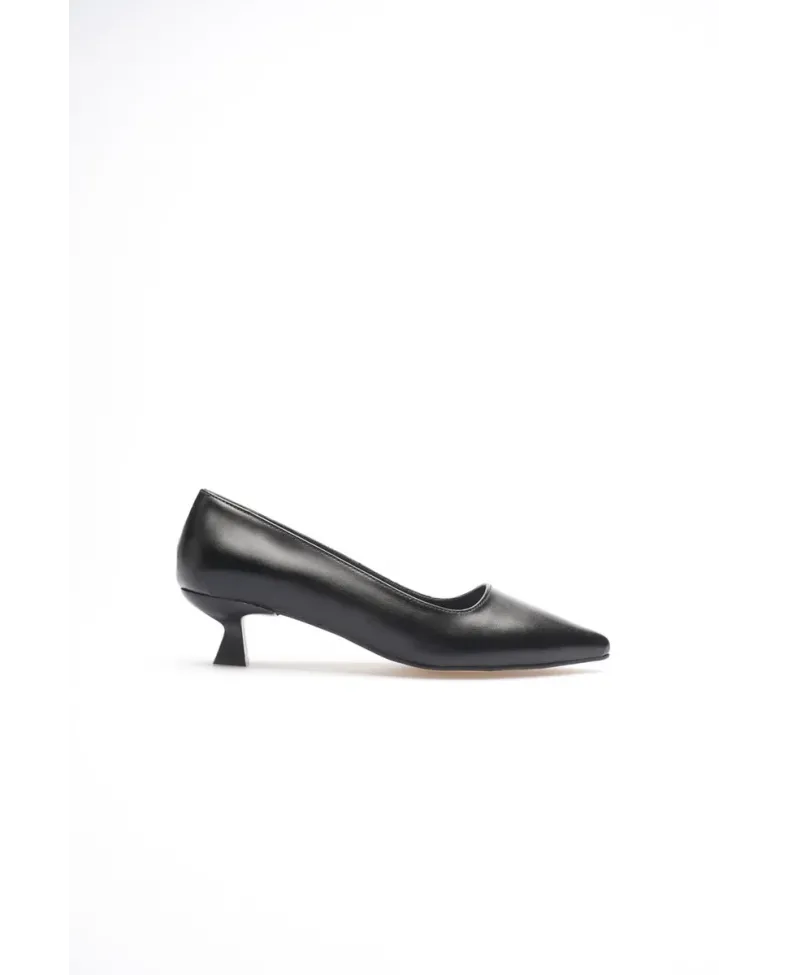 Siyah Kadın Günlük Kısa Topuklu Stiletto Ayakkabı TR20MS03A