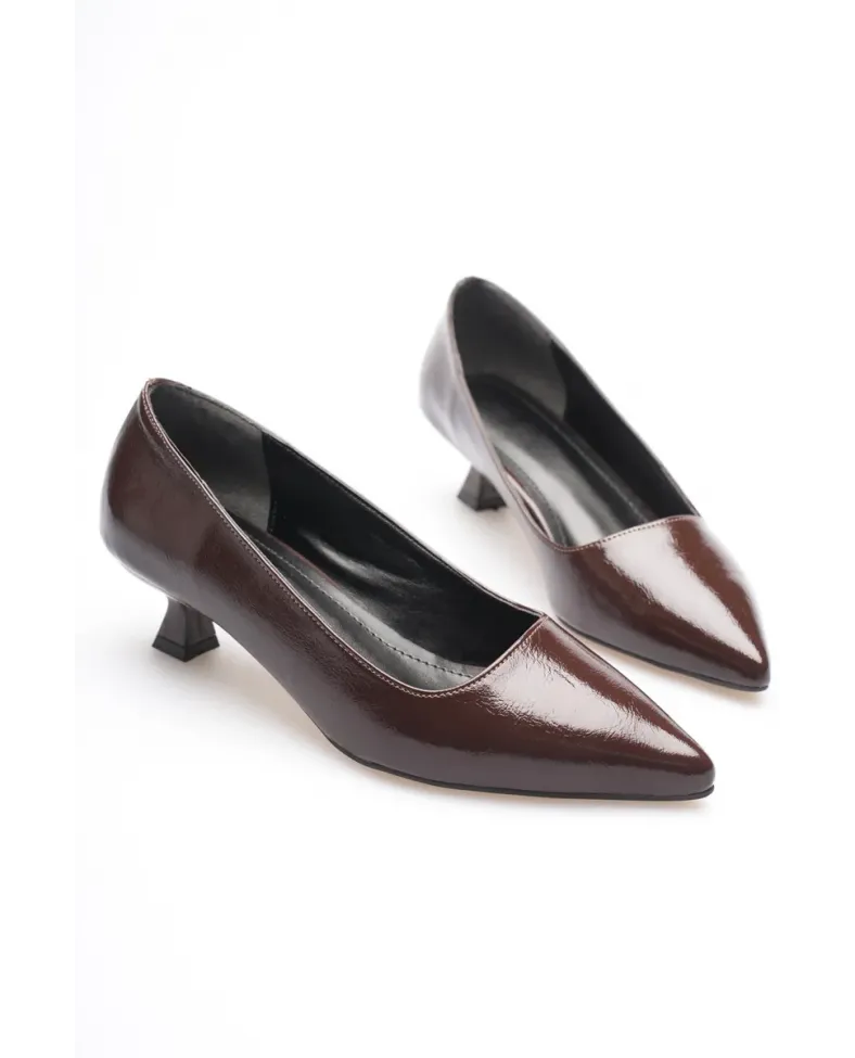 Kadın Acı Kahve Kırışık Rugan Kısa Topuklu Stiletto Ayakkabı TR20MS03D
