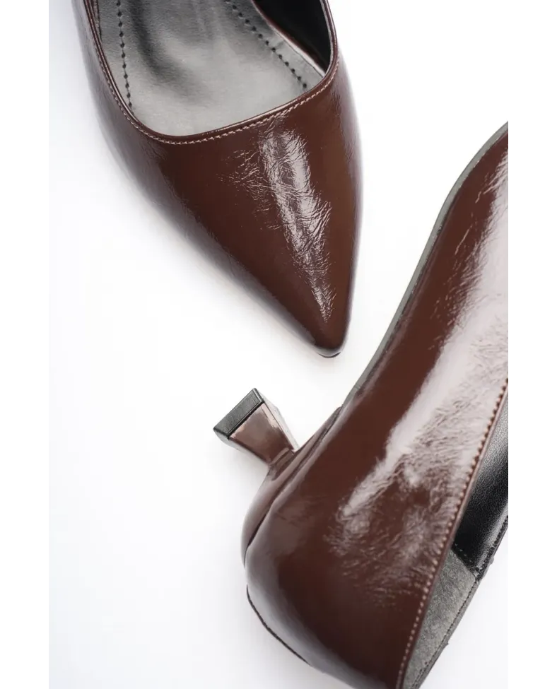 Kadın Acı Kahve Kırışık Rugan Kısa Topuklu Stiletto Ayakkabı TR20MS03D