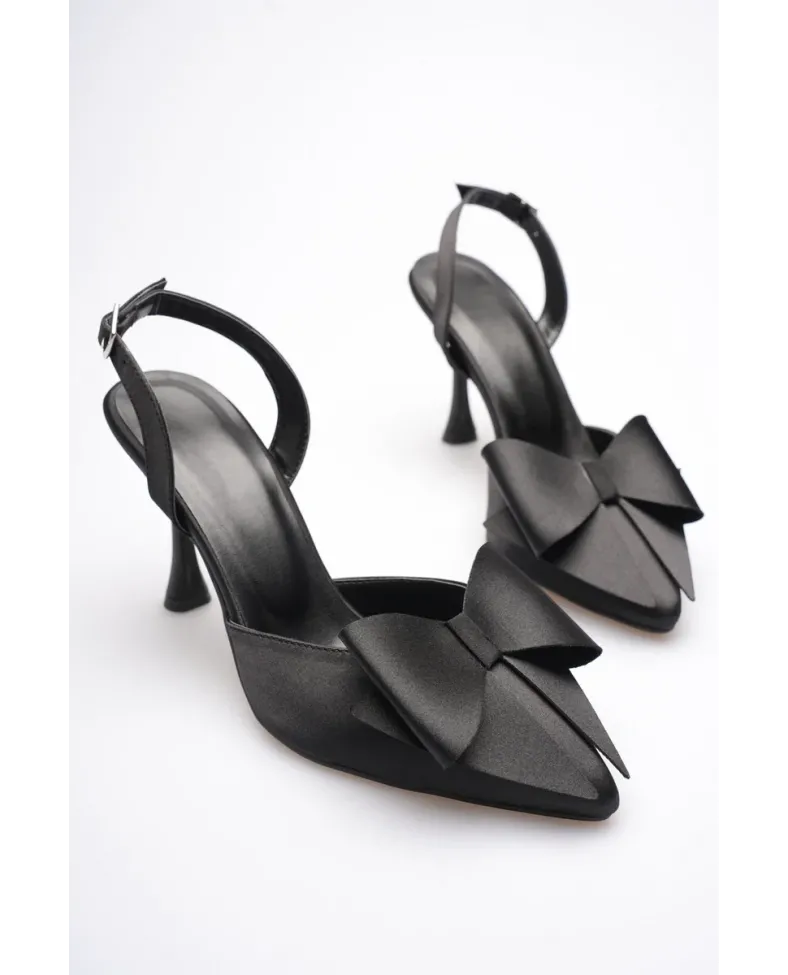 Kadın Siyah Fiyonklu Saten Topuklu Ayakkabı TR40MS01A