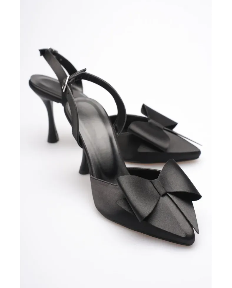 Kadın Siyah Fiyonklu Saten Topuklu Ayakkabı TR40MS01A