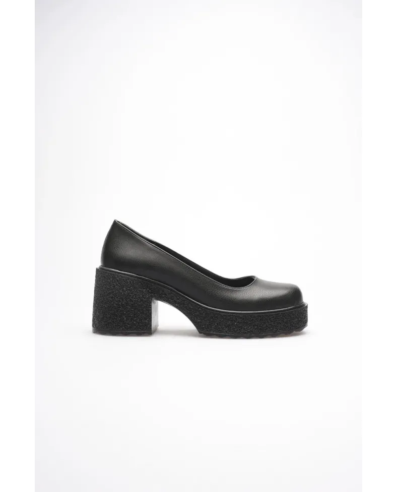 Siyah Kadın Günlük Ayakkabı TR06MS04C