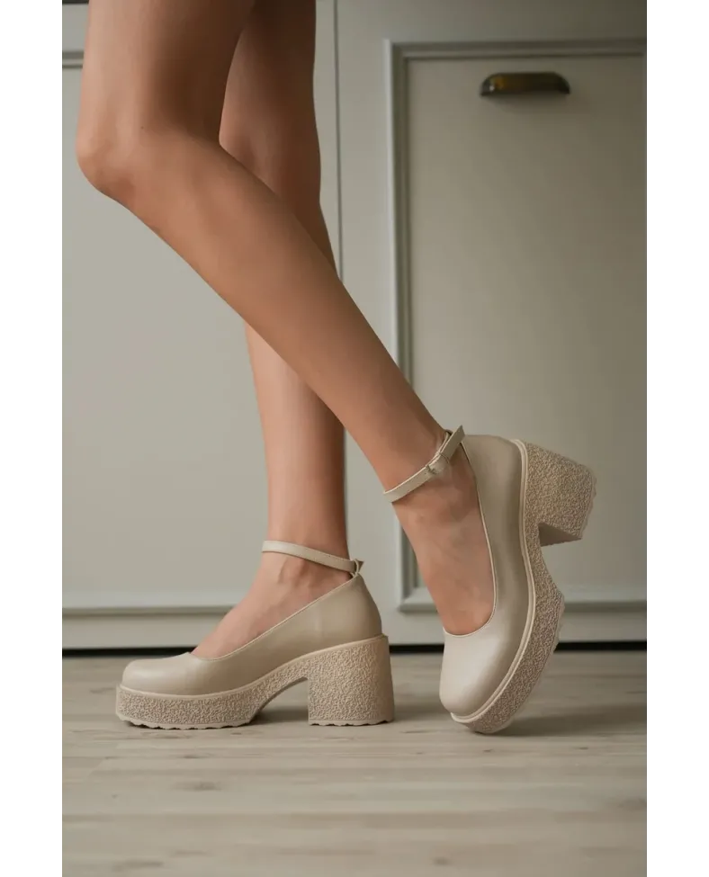 Kadın Bej Bilekten Baretli Günlük Ayakkabı TR06MS01D