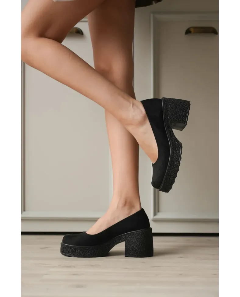 Siyah Süet Kadın Günlük Ayakkabı TR06MS04E