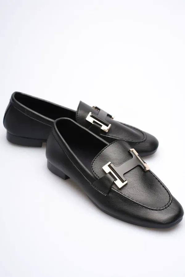 Kadın Siyah Şık Tokalı Günlük Ayakkabı TR27MS05A