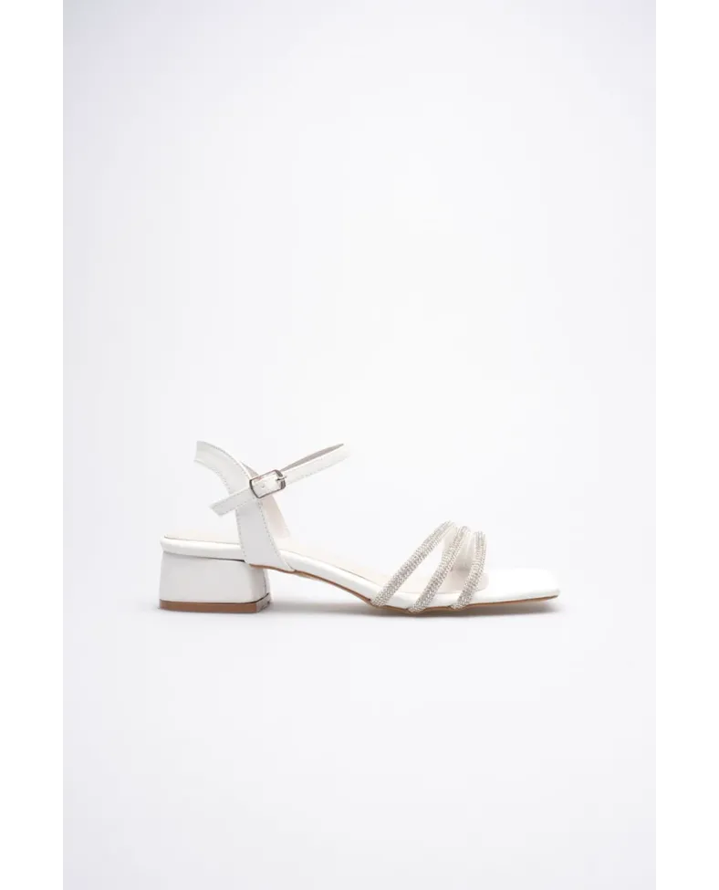 Kadın Beyaz Taşlı Kalın Topuklu Sandalet TR20MY26B