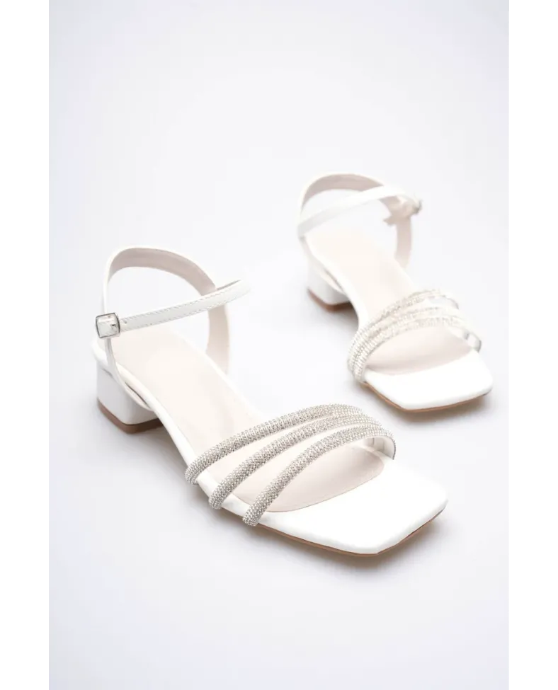 Kadın Beyaz Taşlı Kalın Topuklu Sandalet TR20MY26B