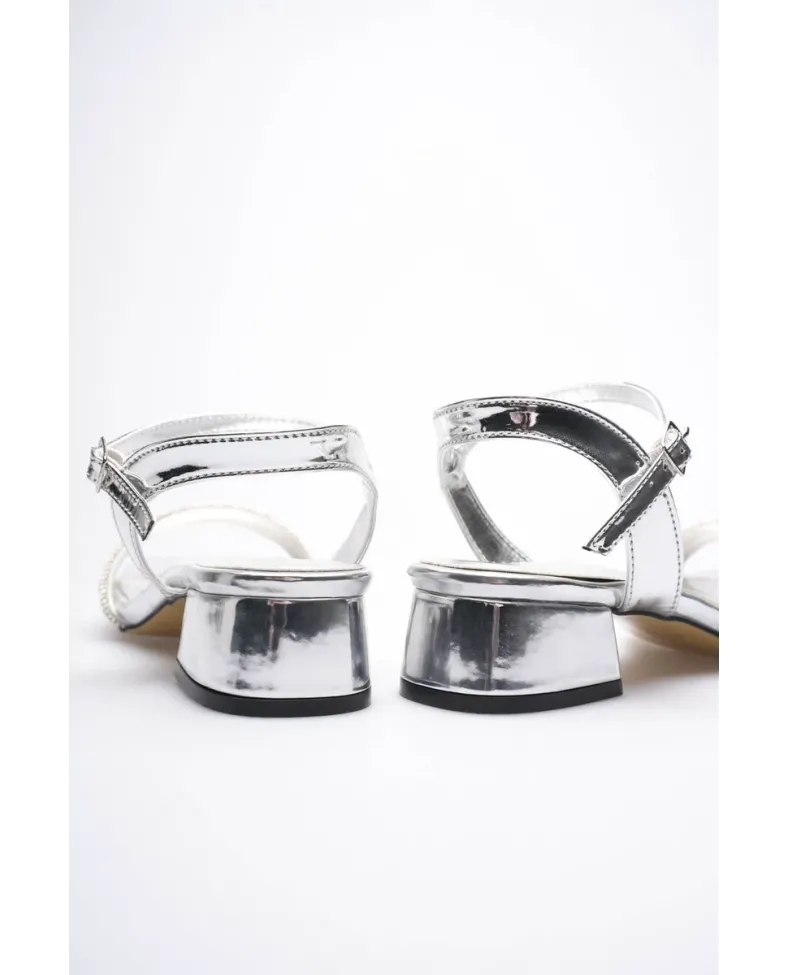 Kadın Gümüş Taşlı Kalın Topuklu Sandalet TR20MY26E