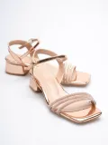 Kadın Rose Gold Taşlı Kalın Topuklu Sandalet TR20MY26F