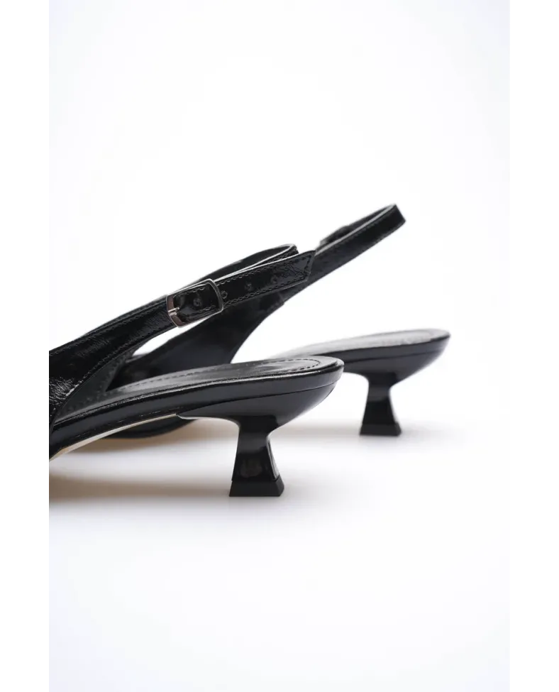 Kadın Siyah Kırışık Rugan Kısa Topuklu Ayakkabı TR20MS04C