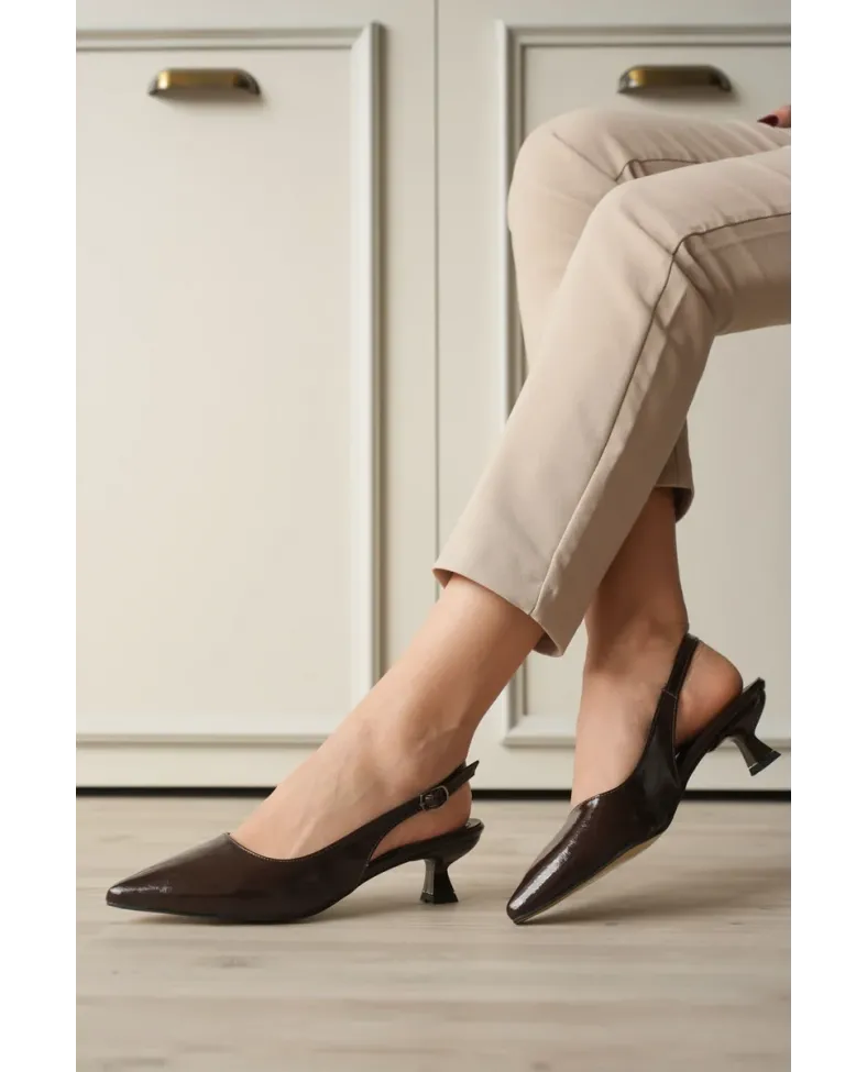 Kadın Acı Kahve Kırışık Rugan Kısa Topuklu Ayakkabı TR20MS04D