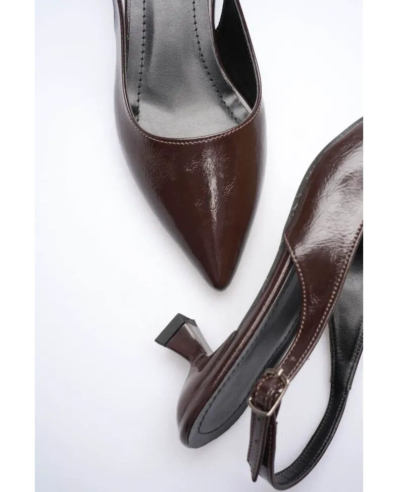 Kadın Acı Kahve Kırışık Rugan Kısa Topuklu Ayakkabı TR20MS04D