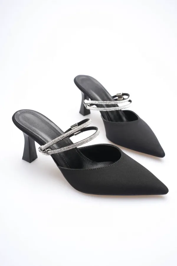 Kadın Taşlı Siyah Saten Topuklu Ayakkabı TR12MS04A