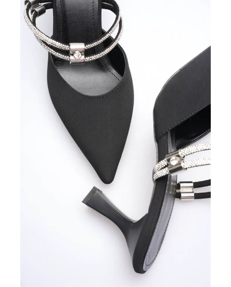 Kadın Taşlı Siyah Saten Topuklu Ayakkabı TR12MS04A