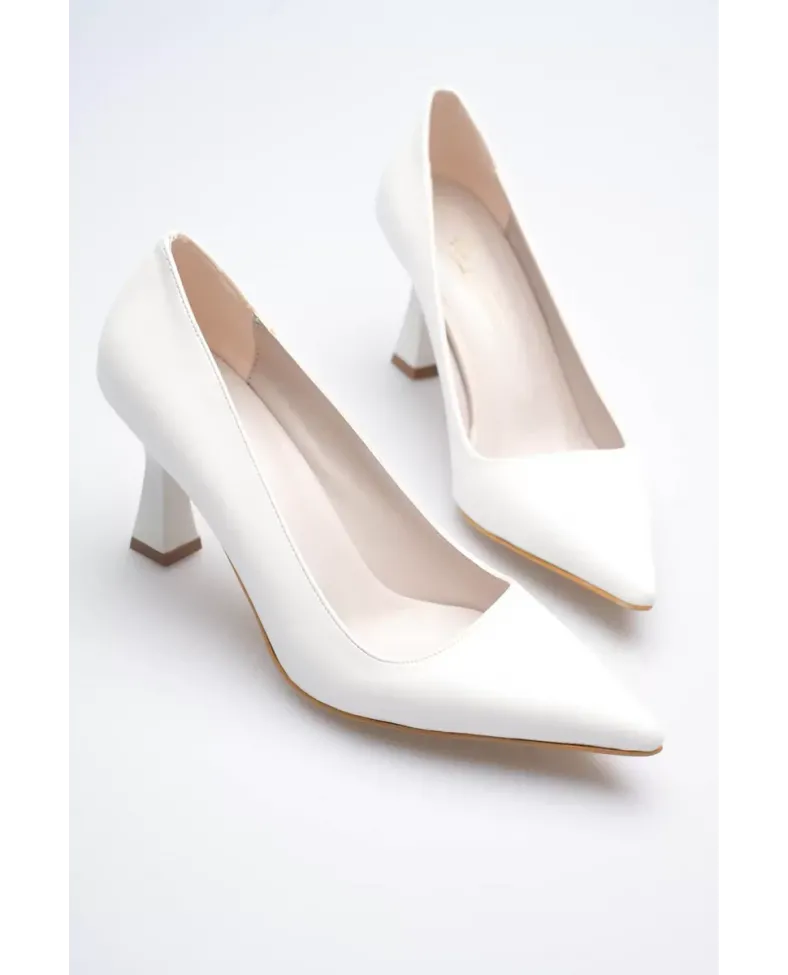 Beyaz Topuklu Kadın Stiletto TR20MS02B