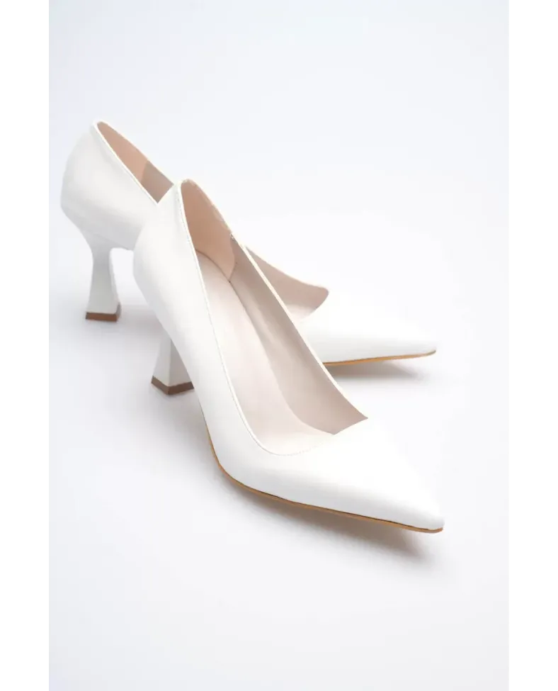 Beyaz Topuklu Kadın Stiletto TR20MS02B