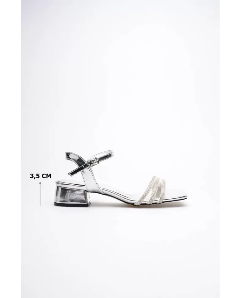 Kadın Gümüş Taşlı Kalın Topuklu Sandalet TR20MY26E