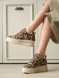 Kadın 8cm Boy Uzatan Gizli Topuklu Leopar Spor Ayakkabı TR04MS01E