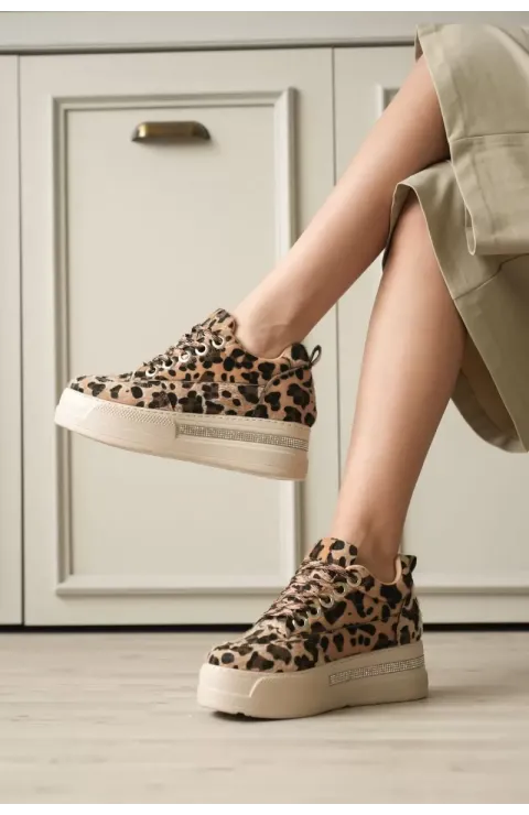 Kadın 8cm Boy Uzatan Gizli Topuklu Leopar Spor Ayakkabı TR04MS01D
