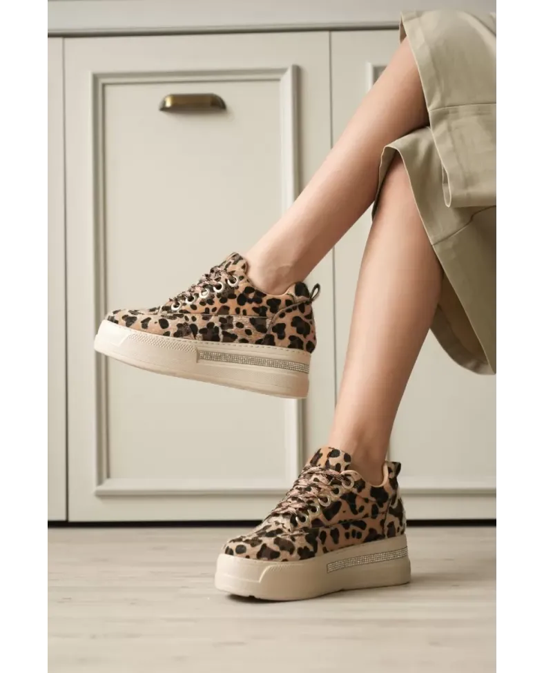Kadın 8cm Boy Uzatan Gizli Topuklu Leopar Spor Ayakkabı TR04MS01E