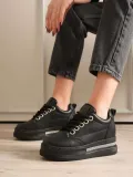 Kadın 8cm Boy Uzatan Gizli Topuklu Siyah Spor Ayakkabı TR04MS01D