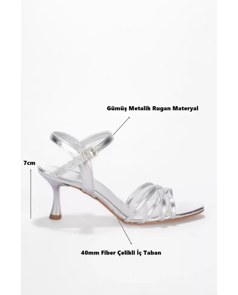 Kadın Gümüş Metalik Rugan 7cm İnce Topuklu Abiye Ayakkabı TR45MY01B