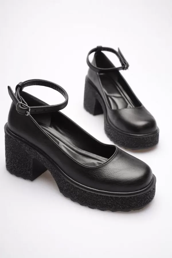 Kadın Siyah Bilekten Baretli Günlük Ayakkabı TR06MS01C