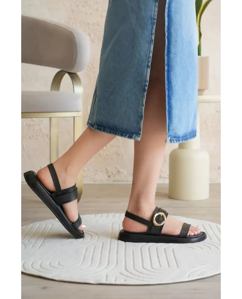 Kadın Siyah 2cm Topuk Boyu Yazlık Rahat Sandalet TR27MY05A