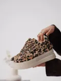 Kadın 8cm Boy Uzatan Gizli Topuklu Leopar Spor Ayakkabı TR04MS01E