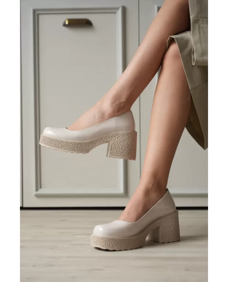 Kadın Bej Rugan Günlük Ayakkabı TR06MS04B