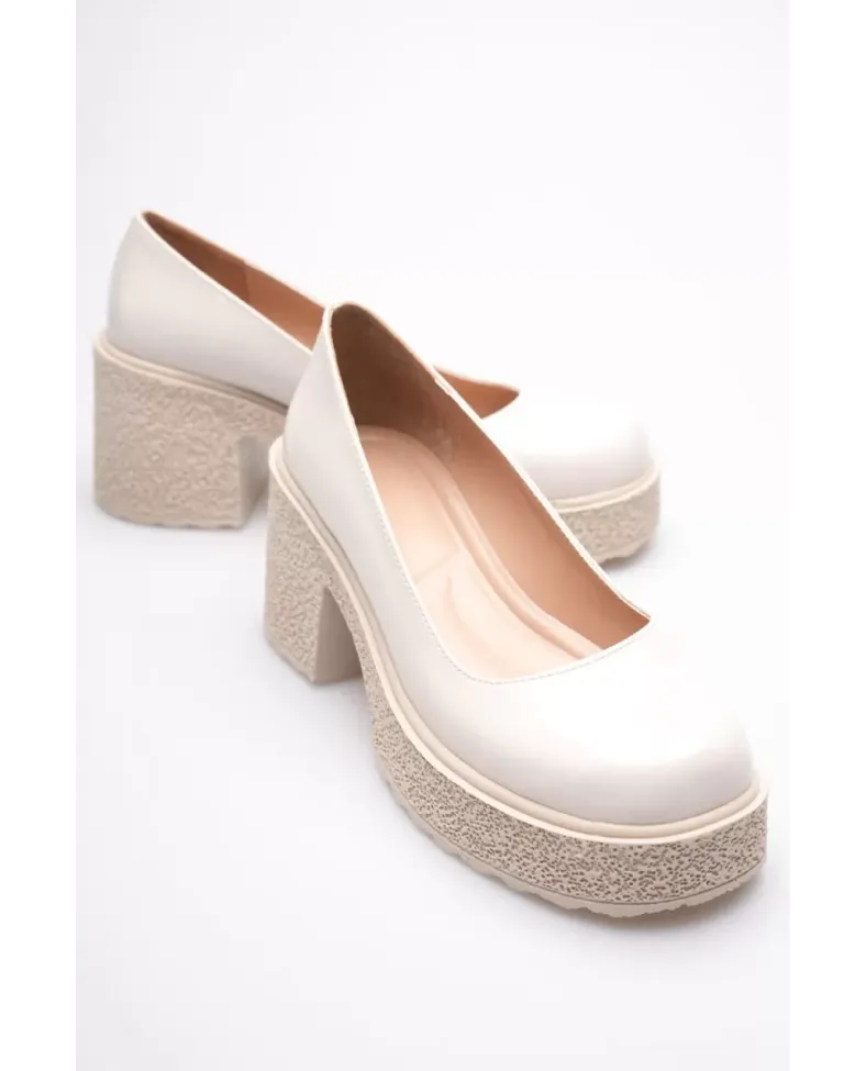 Kadın Bej Rugan Günlük Ayakkabı TR06MS04B