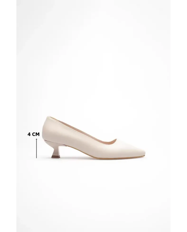 Bej Kadın Günlük Kısa Topuklu Stiletto Ayakkabı TR20MS03B