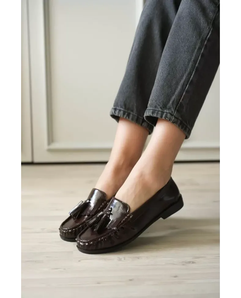 Acı Kahve Rugan Püsküllü Kadın Loafer Ayakkabı TR88MS01B