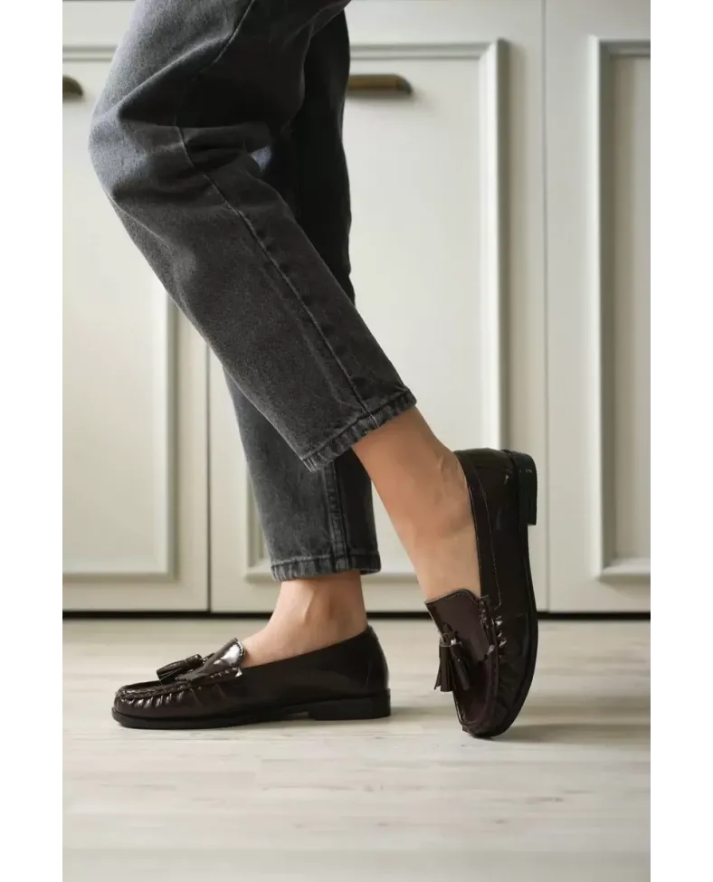 Acı Kahve Rugan Püsküllü Kadın Loafer Ayakkabı TR88MS01B