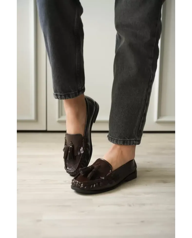 Acı Kahve Rugan Püsküllü Kadın Loafer Ayakkabı TR88MS01B