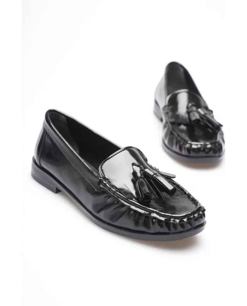 Siyah Rugan Püsküllü Kadın Loafer Ayakkabı TR88MS01A