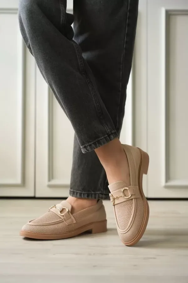 Bej Kadın Metal Tokalı Günlük Ayakkabı TR30MS02B