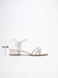 Kadın Beyaz Taşlı Kalın Topuklu Sandalet TR20MY26B