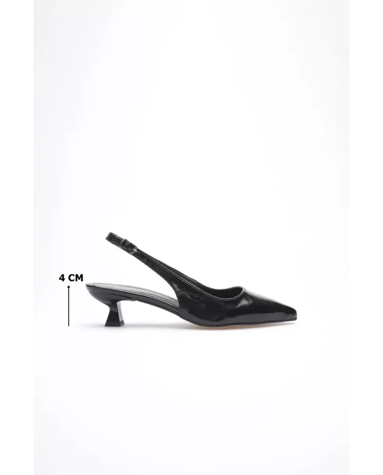 Kadın Siyah Kırışık Rugan Kısa Topuklu Ayakkabı TR20MS04C