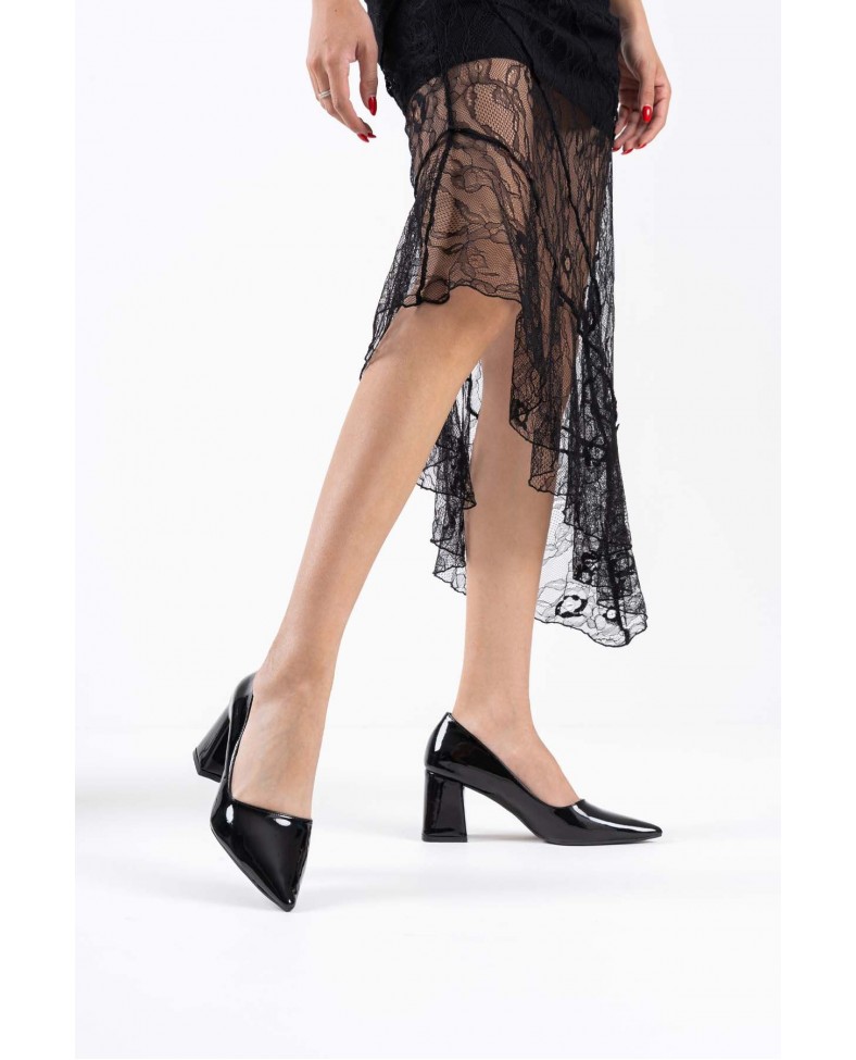 Siyah Rugan Kadın Topuklu Ayakkabı TR08MS16D