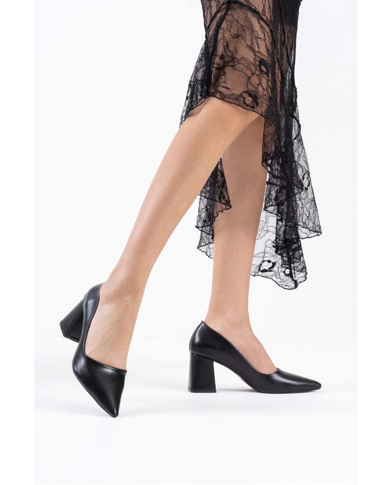 Siyah Cilt Kadın Topuklu Ayakkabı TR08MS16A