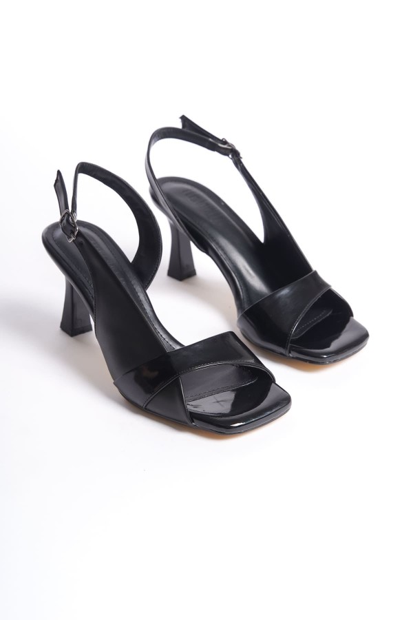 Kadın Siyah Rugan Detaylı Topuklu Sandalet TR13MY01A