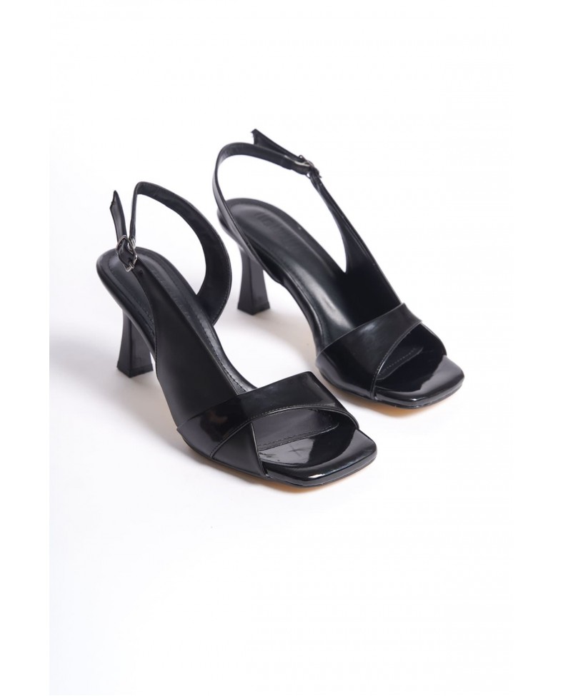 Kadın Siyah Rugan Detaylı Topuklu Sandalet TR13MY01A