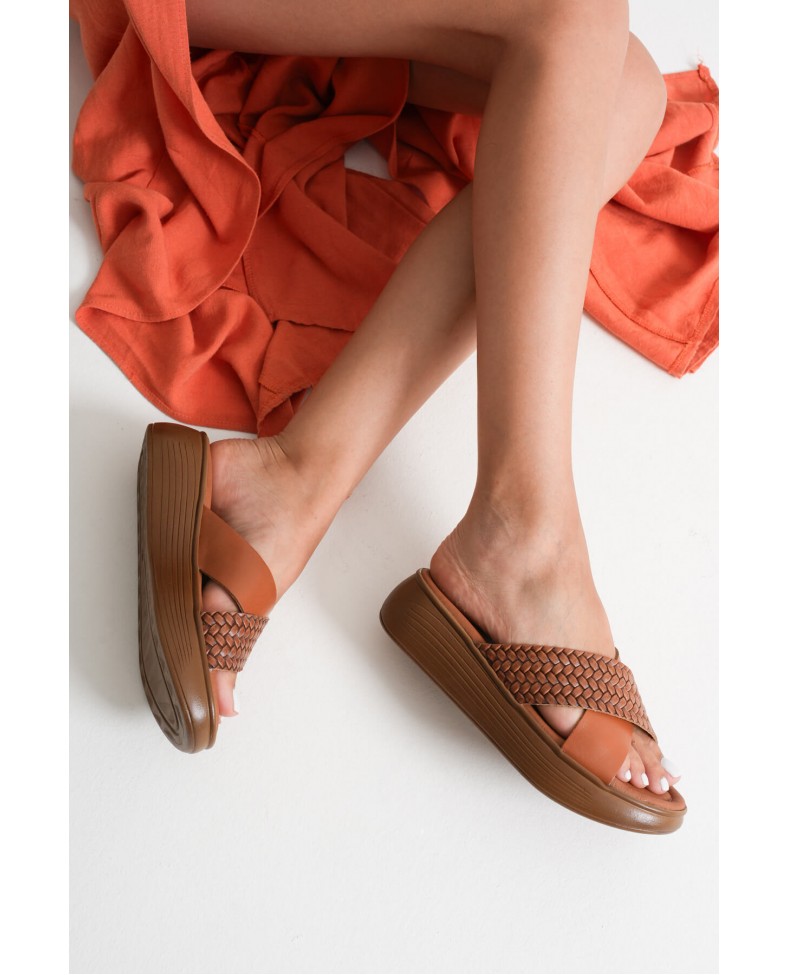 Taba Örgü Desenli Hakiki Deri Terlik TR31MY53L