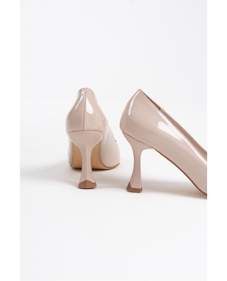 Kadın Bej Rugan Ayakkabı TR08MS09B