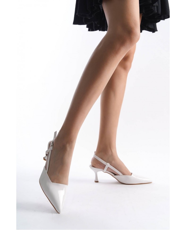 Kadın Beyaz Rugan Topuklu Ayakkabı TR08MS20B