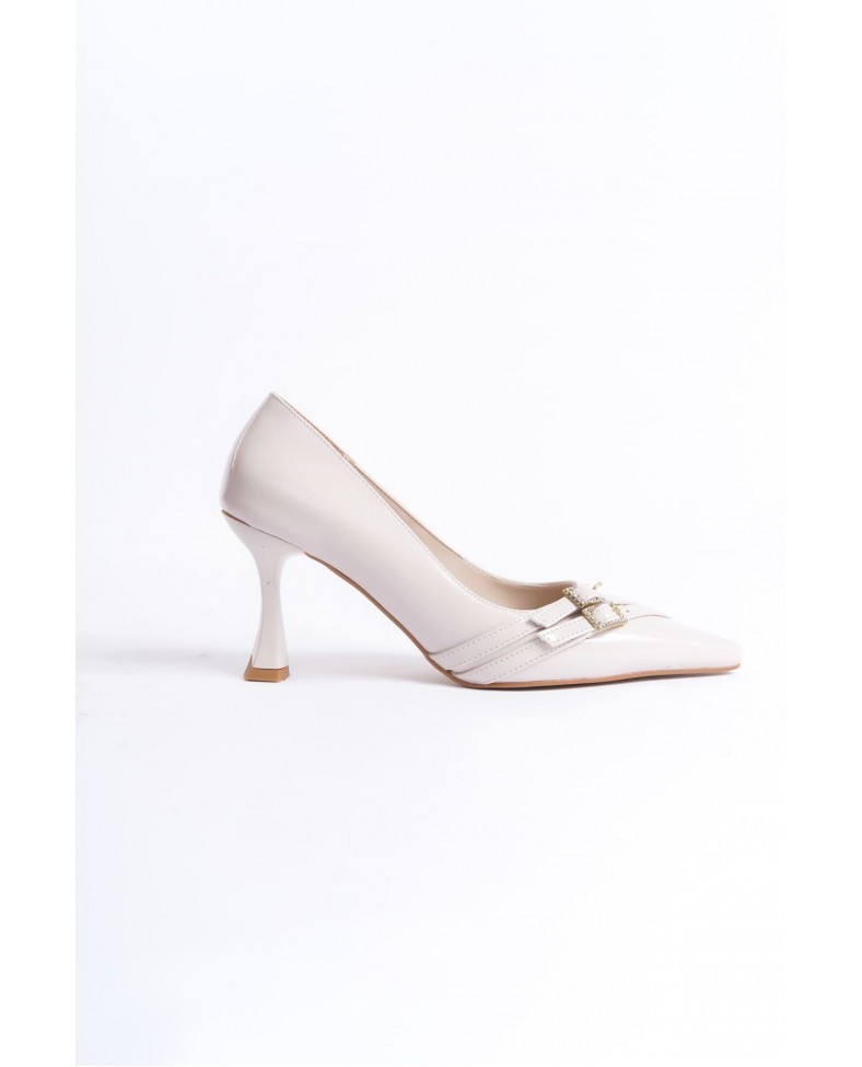 Kadın Bej Rugan Topuklu Ayakkabı TR08MS25L