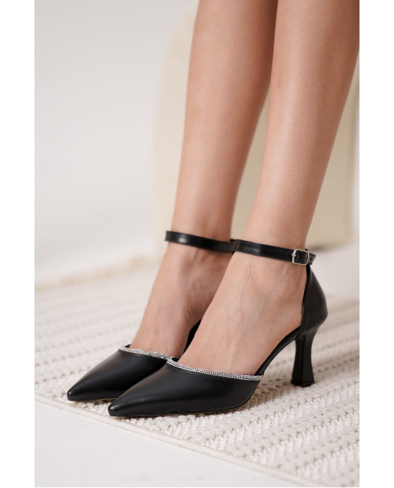 Taşlı Kadın Siyah Topuklu Ayakkabı TR12MS02A